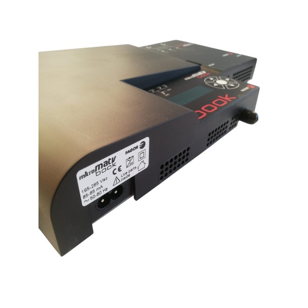 Kit compuesto por base micromatv